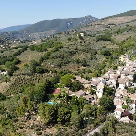Апартаменты Casa Dei Lecci Фолиньо